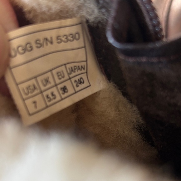 UGG Chocolate Leather Boots with Cream Shearling - Picture 5 of 9